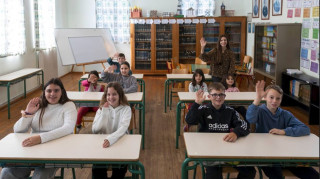 COSMOTE TELEKOM: Νέα εποχή συνδεσιμότητας σε όλα τα δυσπρόσιτα σχολεία της χώρας