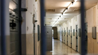 Αναβρασμός στη Βρετανία: Παραδόθηκε μόνος του κρατούμενος που αφέθηκε ελεύθερος κατά λάθος