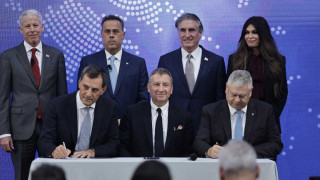 Exxon Mobil, Helleniq Energy και Energean υπέγραψαν συμφωνία για τους υδρογονάνθρακες στο Ιόνιο