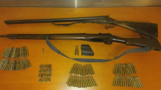 Πώς αυστηροποιείται το νομικό πλαίσιο για την παράνομη οπλοκατοχή - Τα επτά μέτρα Χρυσοχοΐδη