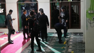 Εκρήξεις σε τέμενος στην Ινδονησία: Δεκάδες τραυματίες - Μαθητής ο δράστης
