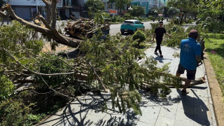 Τυφώνας Καλμάγκι: Συναγερμός και στο Βιετνάμ - Πέντε νεκροί και επτά τραυματίες