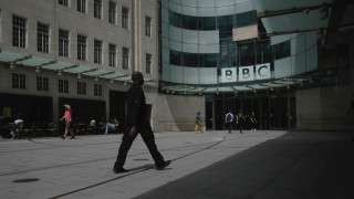 Σάλος στο BBC: Παραιτήσεις «βόμβα» του γενικού διευθυντή και της CEO για ντοκιμαντέρ με τον Τραμπ