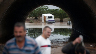Κύματα ύψους τεσσάρων μέτρων «έπνιξαν» την Τενερίφη: Τρεις νεκροί, 15 τραυματίες, αγνοούμενοι