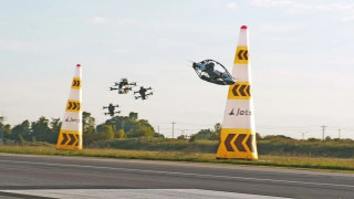 «Φόρμουλα 1 των ουρανών»: Πραγματοποιήθηκε ο πρώτος αγώνας ιπτάμενων αυτοκινήτων