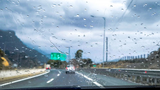 Αρκαδία: Πλημμύρισε ο αυτοκινητόδρομος Μορέας – Μία έγκυος ανάμεσα στους εγκλωβισμένους