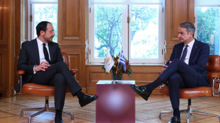 Σε εξέλιξη η συνάντηση Μητσοτάκη Χριστοδουλίδη στο Μαξίμου - Η ατζέντα