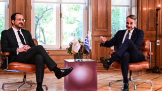 Συνάντηση Μητσοτάκη - Χριστοδουλίδη στο Μαξίμου: Ο διάλογος και τα μηνύματα