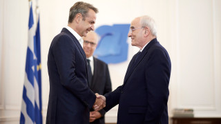 Δέσμευση Μητσοτάκη στον υπουργό Άμυνας του Λιβάνου για στήριξη των Ενόπλων Δυνάμεων