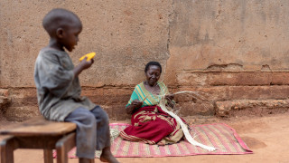 Oxfam: Θα αρκούσαν μόνο τα περσινά κέρδη των δισεκατομμυριούχων της G20 για να λάβει τέλος η φτώχεια