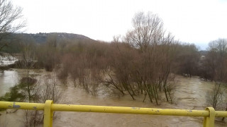 Συναγερμός στην Καστοριά: Πέντε κτηνοτρόφοι εγκλωβίστηκαν με τα κοπάδια τους στον Γράμμο