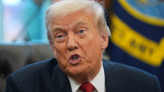 Τραμπ: «Είμαστε κοντά στην ειρήνη, αλλά η έγκριση του Ζελένσκι είναι απαραίτητη»