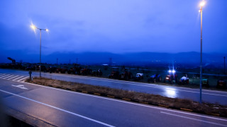 Διακοπή κυκλοφορίας στον δρόμο Κοζάνης - Λάρισας λόγω κατολισθήσεων βράχων