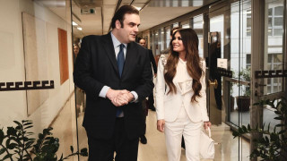 Οι επενδύσεις και η οικονομική συνεργασία στο επίκεντρο της συνάντησης Πιερρακάκη - Γκίλφοϊλ