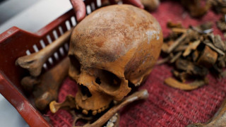 Άθικτη ρωμαϊκή σαρκοφάγος ανακαλύφθηκε στην Ουγγαρία - Ποια τα μυστικά της