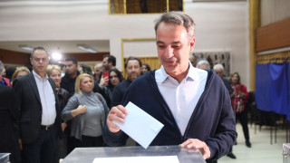 Εσωκομματικές εκλογές της ΝΔ: Ψήφισε ο Κυριάκος Μητσοτάκης -«Το μόνο κόμμα που εγγυάται την προκοπή»