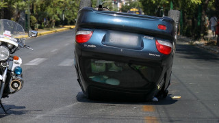 Ανατροπή αυτοκινήτου στη Θεσσαλονίκη - Δύο τραυματίες