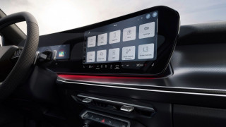 Κατά πόσο οι οθόνες αποσπούν την προσοχή του οδηγού από τον δρόμο;