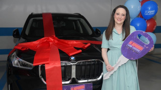 Pamestoixima: Αυτή είναι η τυχερή που κέρδισε το αυτοκίνητο για τα 5 χρόνια του live casino