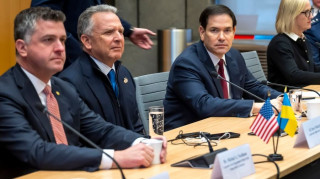 Διπλωματικό θρίλερ για την Ουκρανία: Οι λεπτομέρειες - «αγκάθια» και οι συνεχείς επαφές