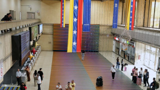 Βενεζουέλα: Ανακλήθηκαν οι άδειες έξι αεροπορικών εταιριών εν μέσω κλιμακούμενων εντάσεων με τις ΗΠΑ