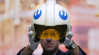 Βρετανία: Σε δημοπρασία αναμνηστικά από το Star Wars, το Elf, Indiana Jones και δεκάδες ταινίες