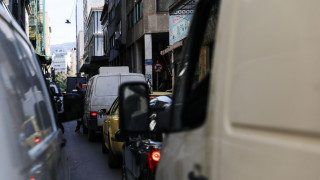 Κίνηση: Στο «κόκκινο» Κηφισός και Κηφισίας - Καθυστερήσεις στην Αττική Οδό