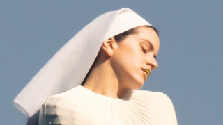 «Ωδή» στο νέο άλμπουμ της Rosalia από το... Βατικανό