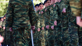 Ρόδος: «Ο γιος μου πήγαινε για εκπαίδευση» - Συγκλονίζει ο πατέρας του 19χρονου νεκρού οπλίτη