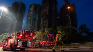 Χονγκ Κονγκ: Στους 83 αυξήθηκε ο αριθμός των νεκρών από την φωτιά στους ουρανοξύστες