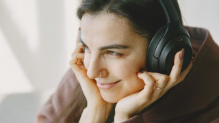 Πώς να βεβαιωθείς ότι ο νέος αγαπημένος σου τραγουδιστής δεν είναι δημιούργημα ΑΙ