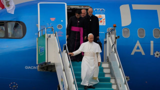 Με τιμές έγινε δεκτός στην Άγκυρα ο Πάπας Λέων - Πραγματοποιεί ιστορική επίσκεψη