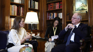 Τασούλας σε Μέτσολα: «Η Ευρώπη αντιμετωπίζει προκλήσεις με την Ουκρανία και την Άμυνα»