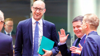 Βίνσεντ Βαν Πετέγκεμ: Αυτός είναι ο αντίπαλος του Κυριάκου Πιερρακάκη για την ηγεσία του Eurogroup