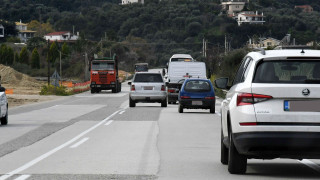 Ηλεία: Άγνωστοι ξήλωσαν ξανά τα κολωνάκια στην Πύργου - Κατακόλου
