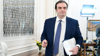 FT: Στρατηγική, πειθαρχία και υλοποίηση η προσέγγιση Πιερρακάκη για το Eurogroup