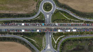 Κλιμακώνουν τις κινητοποιήσεις οι αγρότες: Νέα μπλόκα και προειδοποιήσεις για γενίκευση