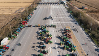 Το σχέδιο του Μαξίμου για «μπλόκο» στις κινητοποιήσεις των αγροτών: Μαστίγιο και καρότο