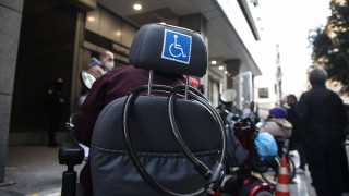 Παγκόσμια Ημέρα Αναπηρίας: Η συντηρητική Ελλάδα, το στίγμα και η ευκολία της «ταμπέλας»