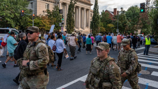 Η Ουάσινγκτον ανέστειλε τα αιτήματα μετανάστευσης από 19 χώρες