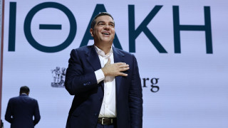 Τσίπρας: «Δεν πάει άλλο, μας αξίζει μια Ελλάδα καλύτερη και σε αυτό το ταξίδι θα είμαστε όλοι μαζί»