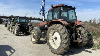 Αγρότες: Άνοιξε το ρεύμα προς Θεσσαλονίκη στα διόδια των Μαλγάρων - Κλειστό προς Αθήνα