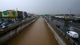 Κακοκαιρία Byron: Υποδομές στα όρια των αντοχών τους - Προβλήματα σε Μάνδρα, Νέα Πέραμο και Μέγαρα