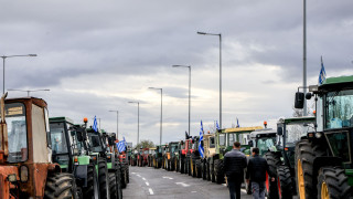 Αγρότες έκλεισαν την Εθνική Αθηνών Λαμίας στο Μπράλο - Από που εκτρέπονται τα αυτοκίνητα
