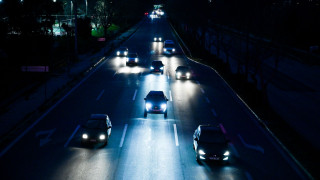 Πτώση βράχων στη Λεωφόρο Αθηνών – Στο ένα ρεύμα η κίνηση των οχημάτων στο ύψος του Χαϊδαρίου