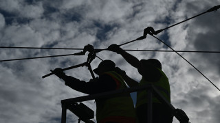 Ο Πειραιάς αποχαιρετά τα καλώδια των τρόλεϊ - Αλλαγή εποχής για τα μέσα μεταφοράς στην Αθήνα