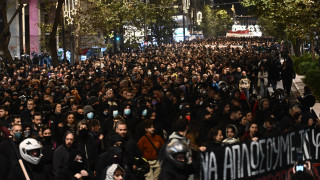 Ένταση, επεισόδια και 19 συλλήψεις στην πορεία για τον Γρηγορόπουλο