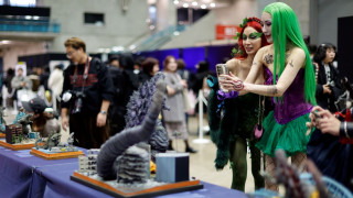 Οι Τζόνι Ντεπ, Μαντς Μίκελσεν, Κριστίνα Ρίτσι στο Tokyo Comic Con 2025