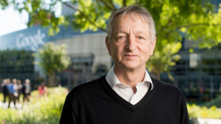 Ο «νονός του ΑΙ» για το μέλλον της εργασίας: ο Γκέιτς, ο Μασκ και η μαζική ανεργία που έρχεται