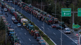 «Ώρα μηδέν» για την κυβέρνηση στα μπλόκα - Διπλό μήνυμα Καραμανλή για αγρότες και ΕΛΤΑ